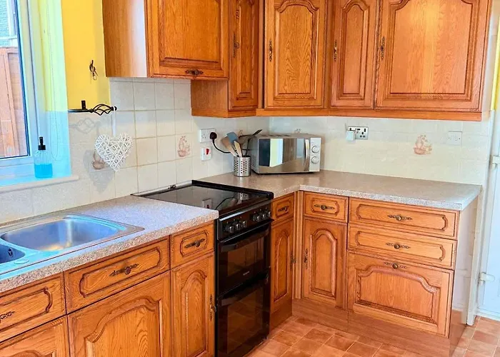 Ferienhaus A Comfortable And Spacious House With Private Drive Bristol