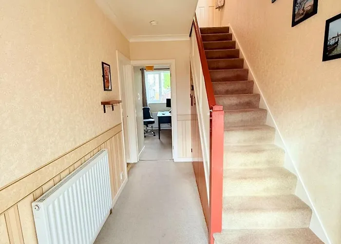 Ferienhaus A Comfortable And Spacious House With Private Drive