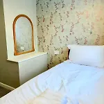 بيت للعطل A Comfortable And Spacious House With Private Drive بريستول