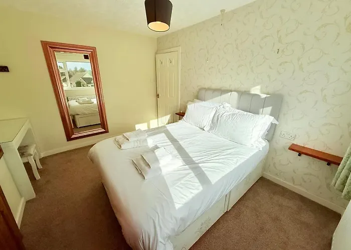 בית נופש A Comfortable And Spacious House With Private Drive