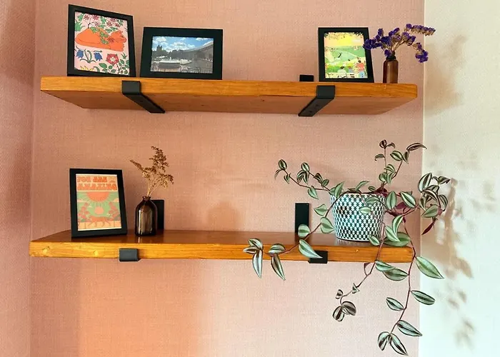 A Comfortable And Spacious House With Private Drive 別荘